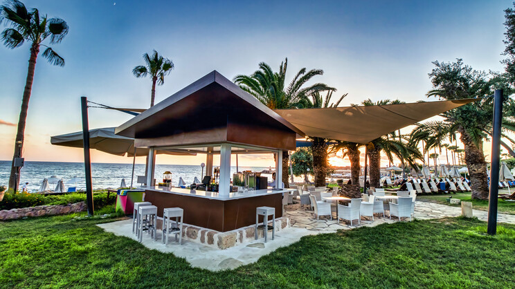 Coral Beach Hotel & Resort